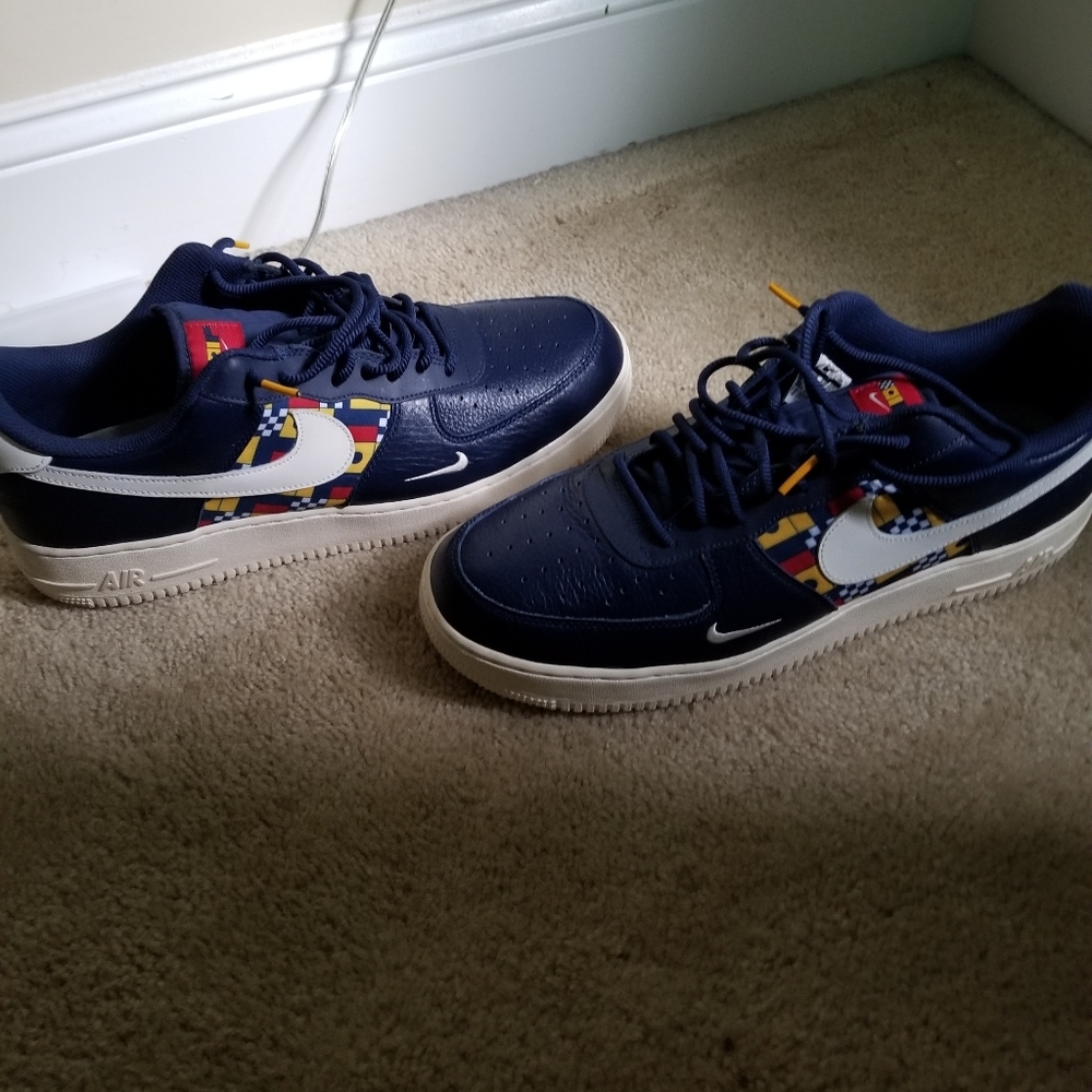 Nike Air Force 1
